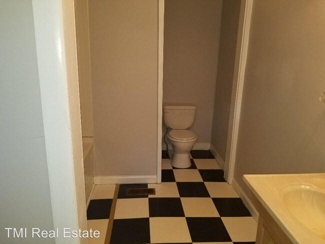 Foto del edificio - 3 br, 1 bath House - 901 Jackson Blvd