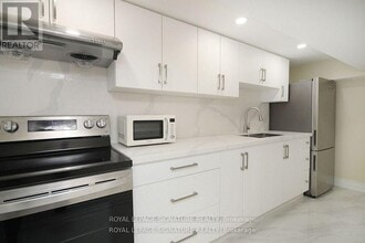 Building Photo - 173 Cottonwood Dr