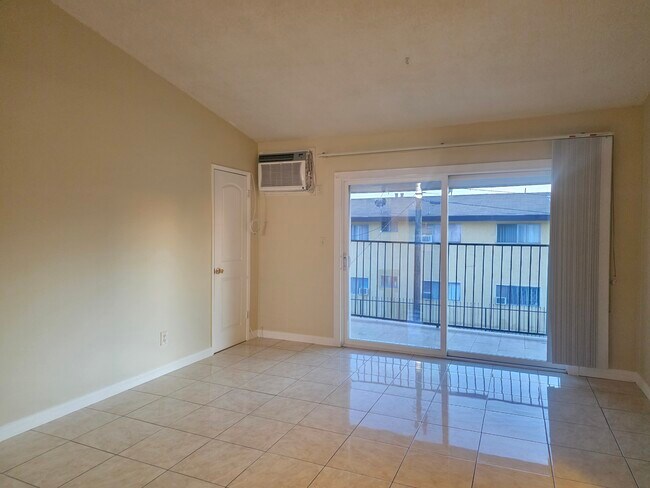 Building Photo - 2642 Maxson Rd