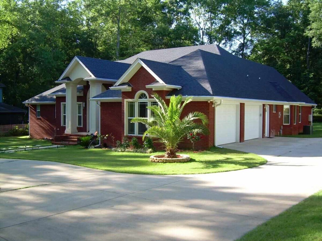 Primary Photo - 5425 Easton Pointe Way