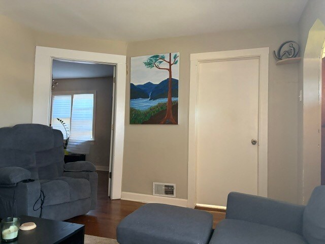 Foto del edificio - 7535 W Foster Ave
