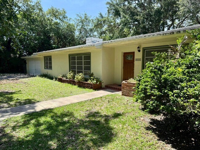 Foto del edificio - 8055 SW 122nd St