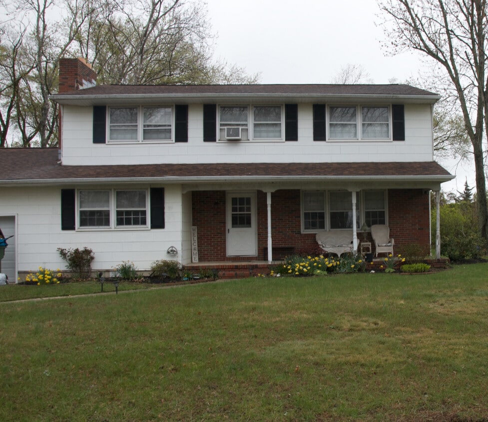 Primary Photo - 110 Nancy Dr