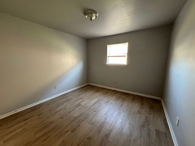 Foto del edificio - 611 Sunset Ln