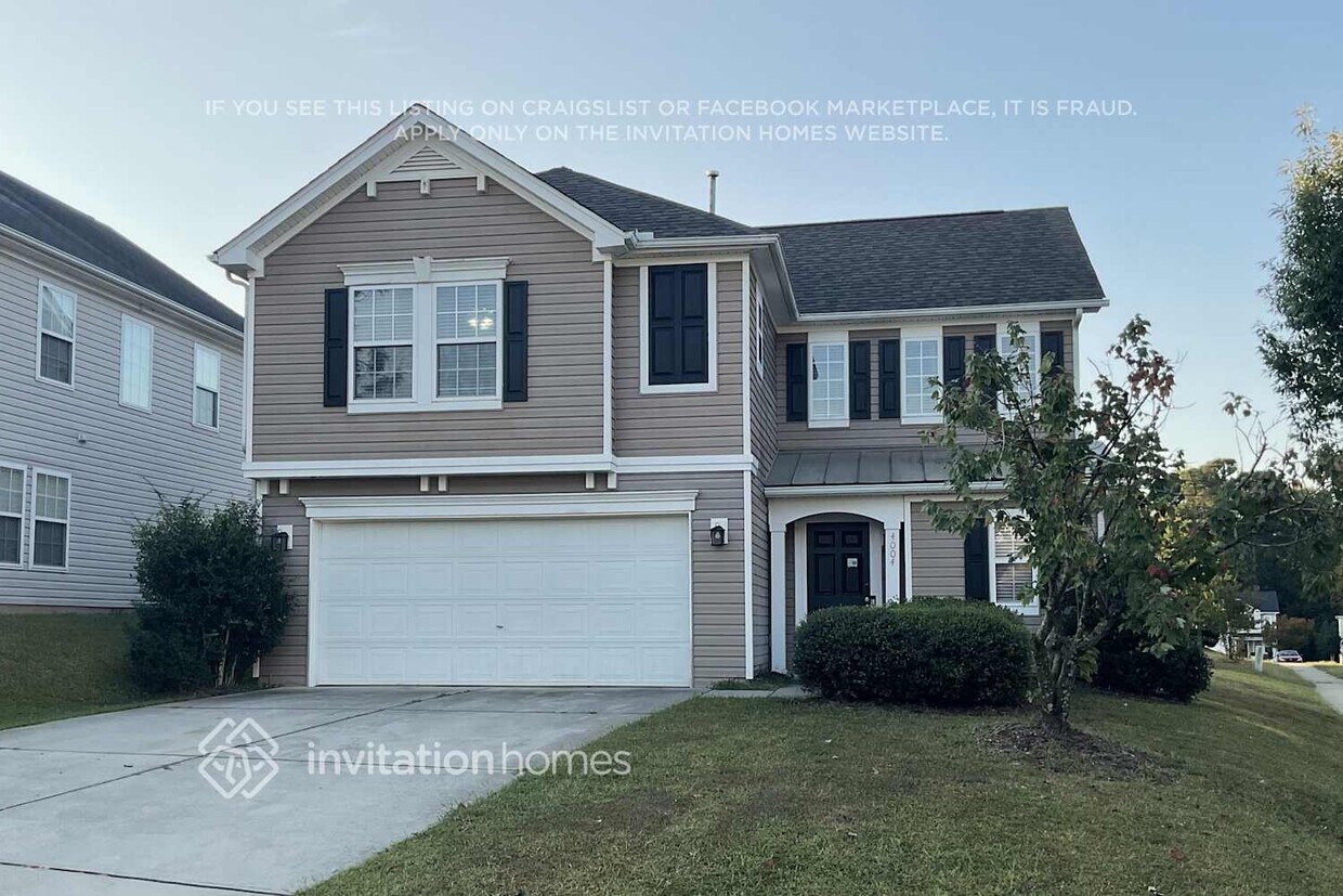 Foto principal - 4004 Flat Sedge Ln