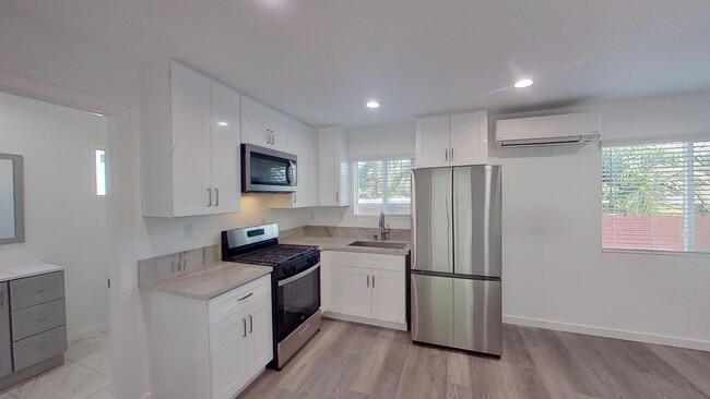 Building Photo - Brand New 2 Bedroom 1 Bathroom ADU Located...