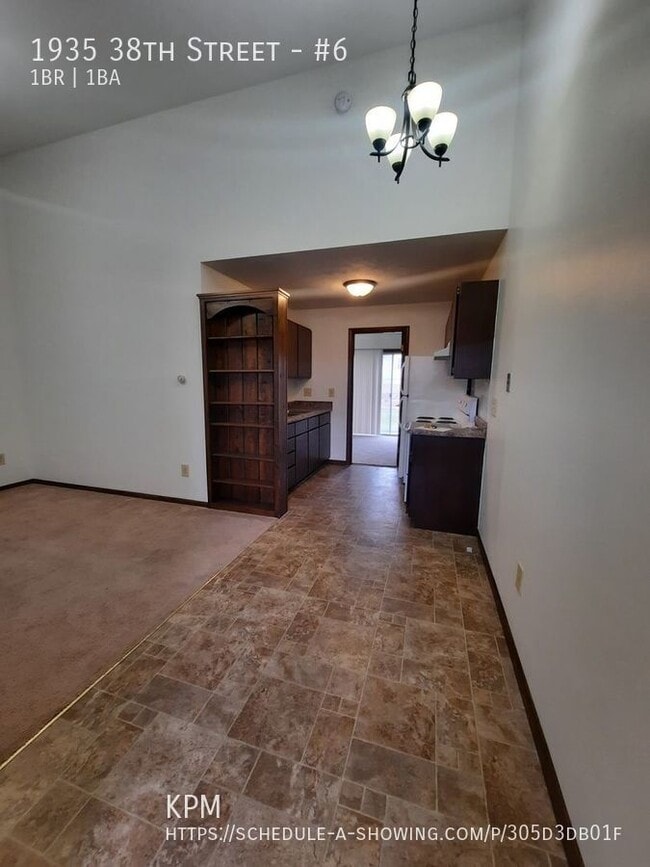 Building Photo - 1935 38th St