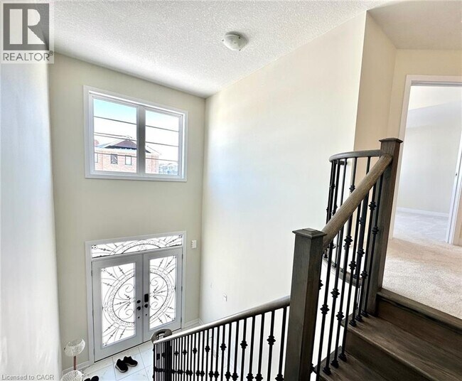 Photo du bâtiment - 189 Lilac Cir