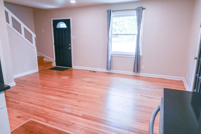 Foto del edificio - 1001 Willow Lawn Dr