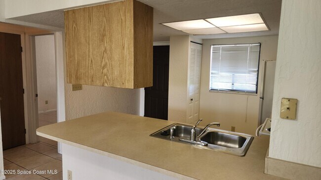 Foto del edificio - 1708 University Ln