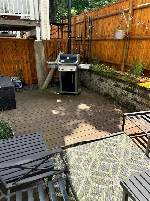 Foto del edificio - 217 Thorndike St