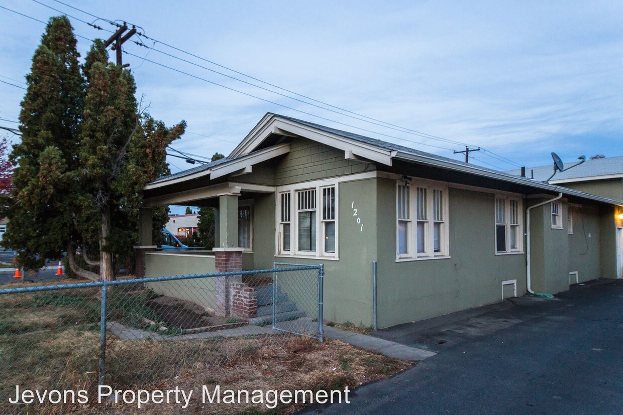 Primary Photo - 1201 S 16th Ave