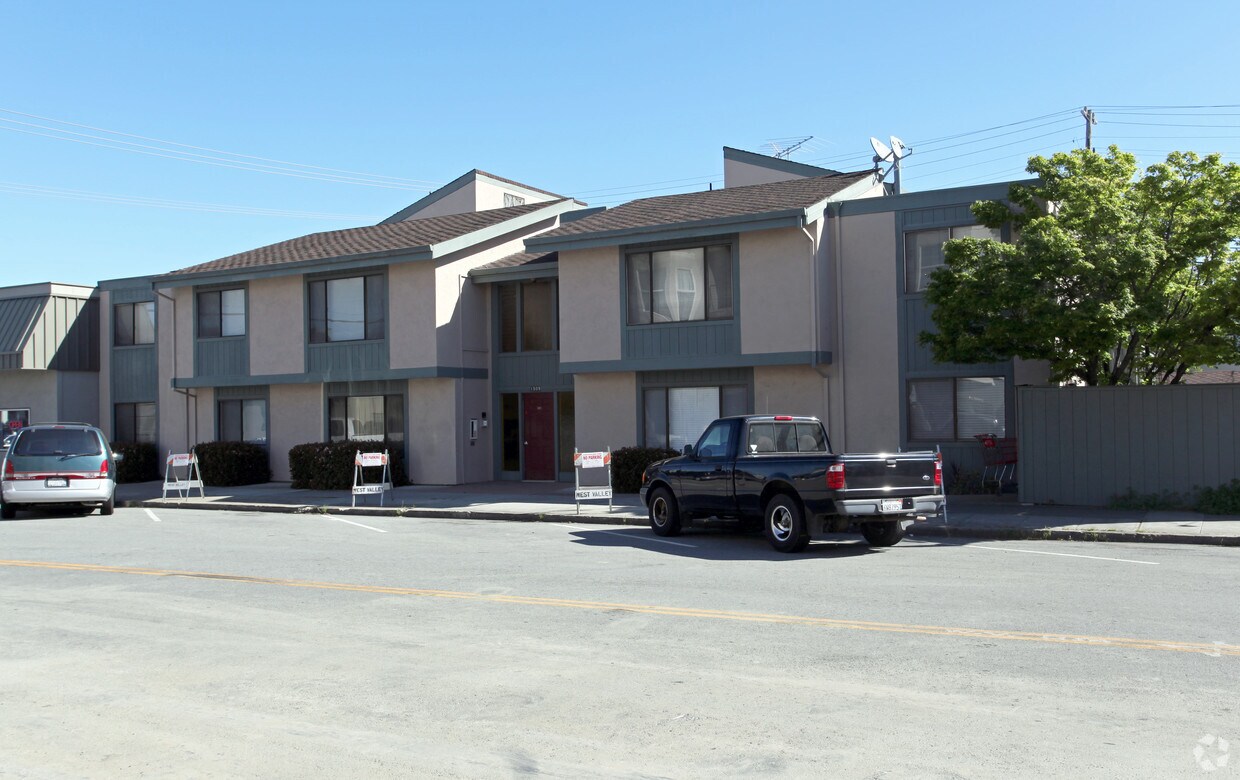 1509 Laurel St, San Carlos, CA 94070 Apartments in San Carlos, CA
