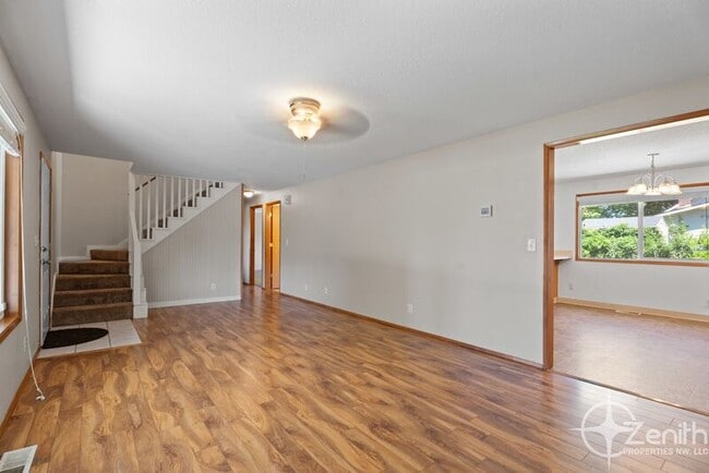 Foto del edificio - 2702 NW 108th St