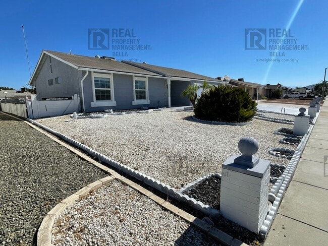 Foto del edificio - 55+ Community Gem: Open Floor Plan, Large Backyard & Clubhouse Amenities