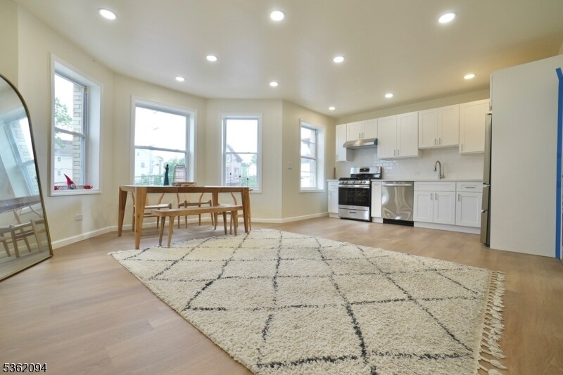 Primary Photo - 103 3rd Ave