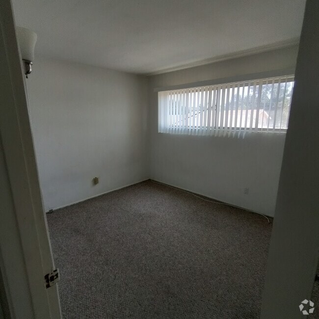 Apartments near Scripps Mercy Hospital in San Diego, CA Page 10