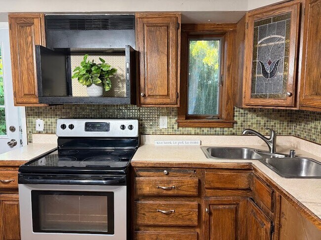 Foto del edificio - 4786 Hardwick Dr