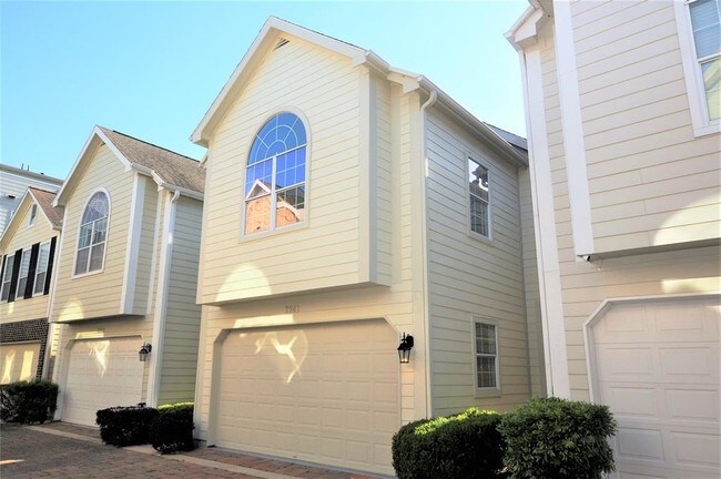 2941 Clinton Dr Houston Tx 77020 House For Rent In Primary Photo 2941 Clinton Dr