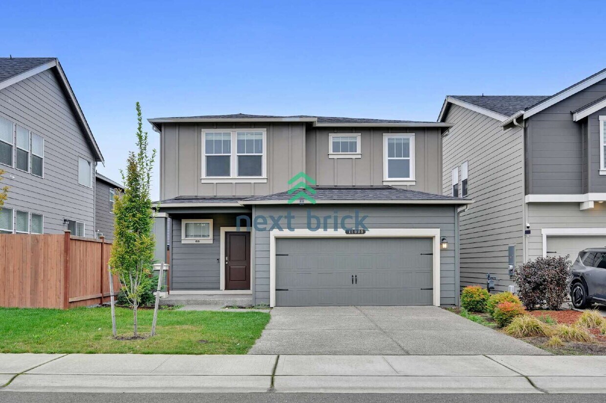 Foto principal - Modern 4-Bedroom Home in Rainier Ridge