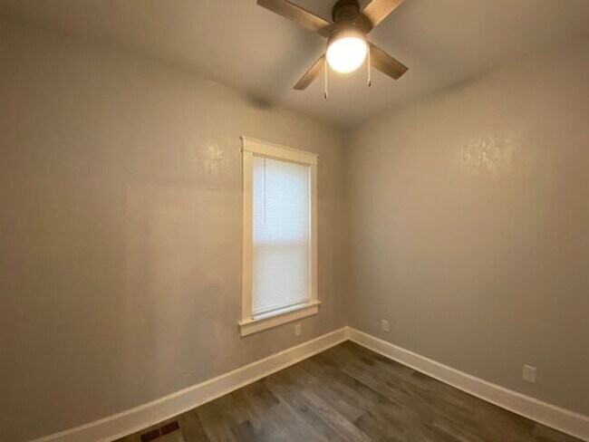 Building Photo - Cute 2 Bedroom Bungalow Coming Soon