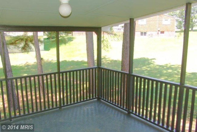 Building Photo - 5802 Bellanca Dr