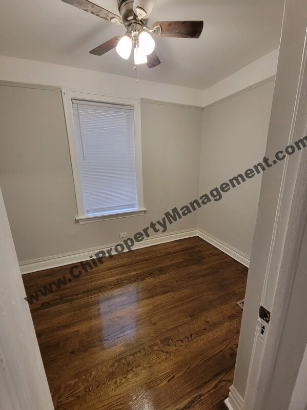 Foto del edificio - 6838 S Maplewood Ave