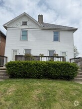 Building Photo - 824-826 Troy St