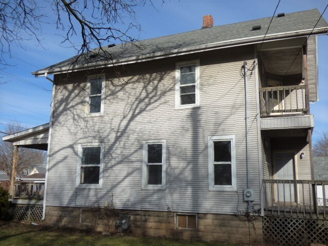 Side View - 522 Liberty Ave