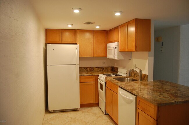 Building Photo - 3416 N 44th St