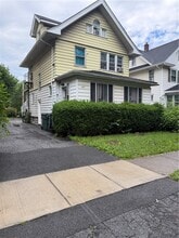 Building Photo - 415 Magee Ave