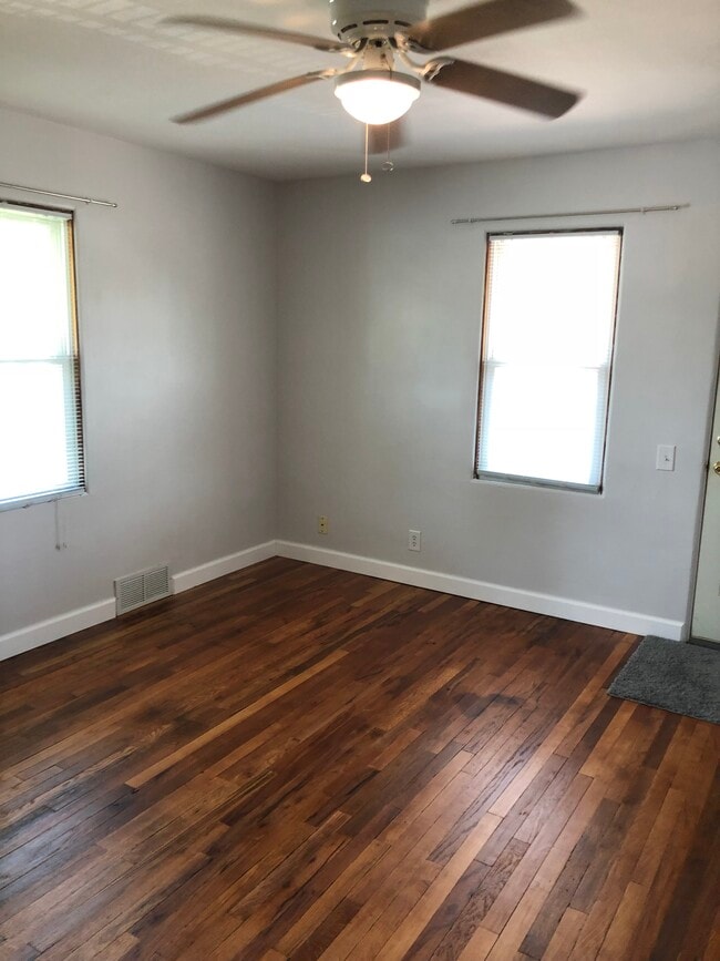 Building Photo - 1111 Logan St