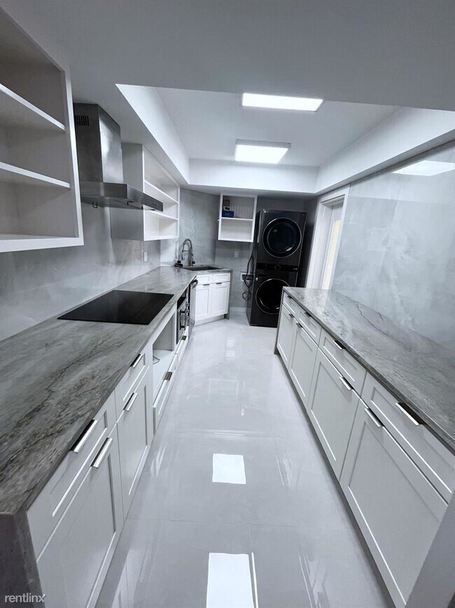 Foto del edificio - 2 br, 2 bath Condo - 1731 Presidential Way...