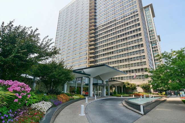 Photo - 3550 N Lake Shore Dr Apartment