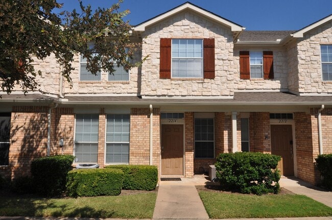 Photo - 2214 Glacier Park Ln House