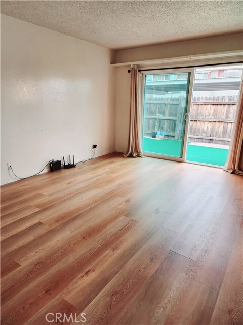 Building Photo - 4773 Larwin Ave