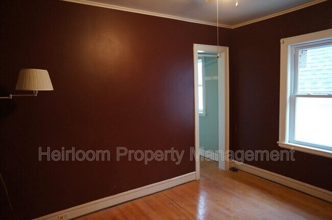 Foto del edificio - 330 N 12th Ave E