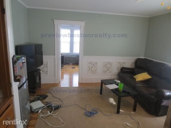 Foto principal - 24 Oak Square Ave