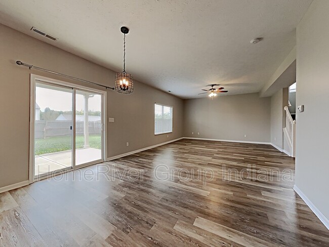 Building Photo - 6237 Enclave Blvd