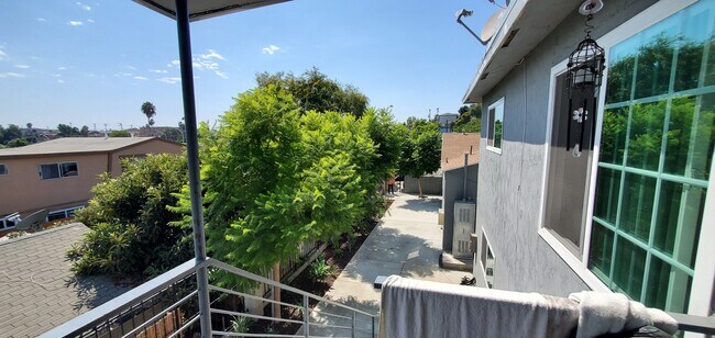 Foto del edificio - 4255 1/2 Altadena Ave.