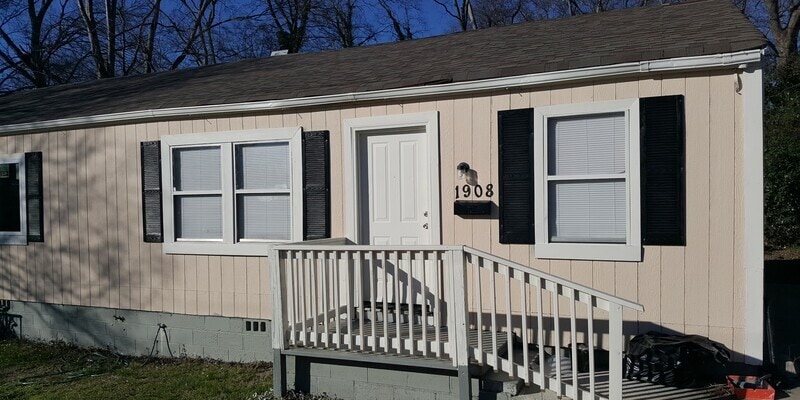 Primary Photo - Woodland Ave Duplex