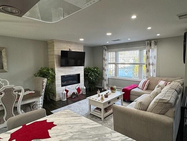 Foto del edificio - 83 Whiting St