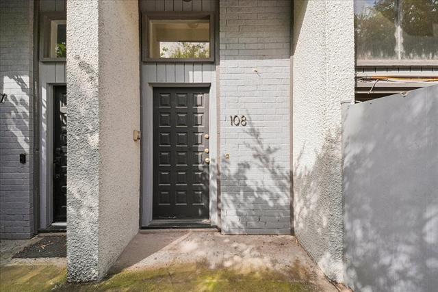 Foto del edificio - 3618 Gillespie St