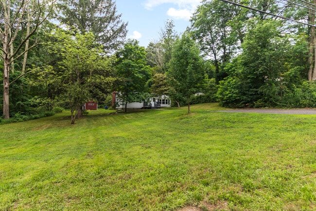 Building Photo - 518 Merrow Rd