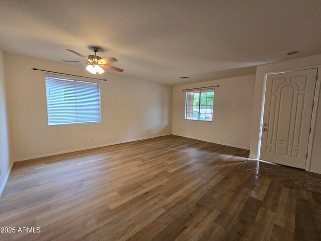 Building Photo - 3538 E Carla Vista Dr