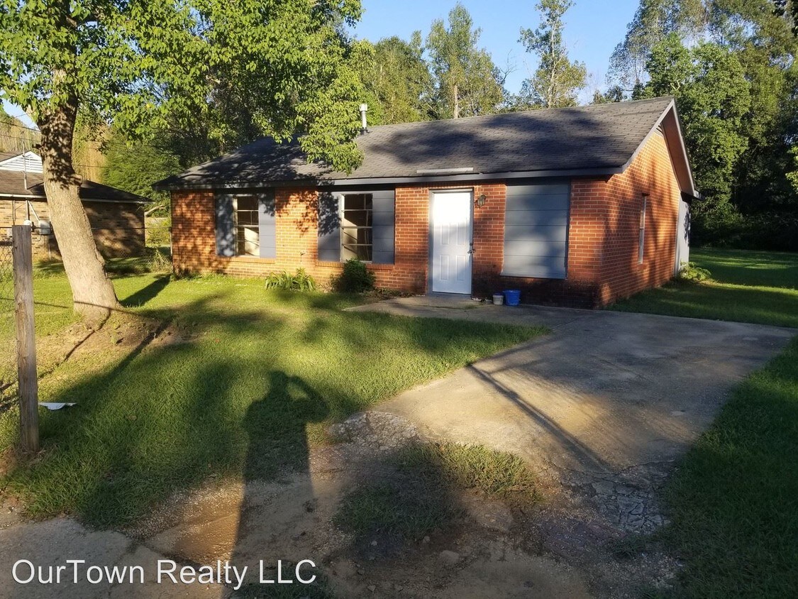 Primary Photo - 3 br, 1 bath House - 3040 Rita Lane