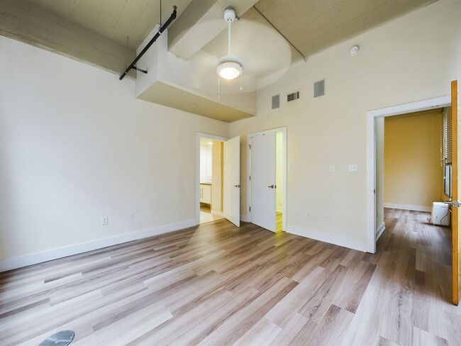 Interior Photo - The Mill at Manchester Lofts