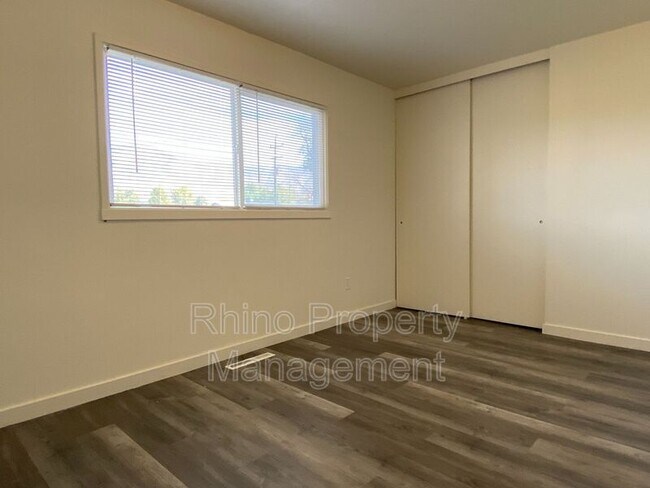 Foto del edificio - 1054 W 1520 N