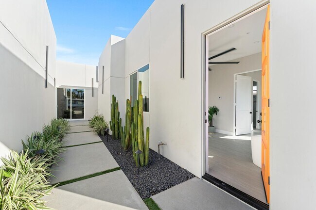 Foto del edificio - 74098 Goleta Ave