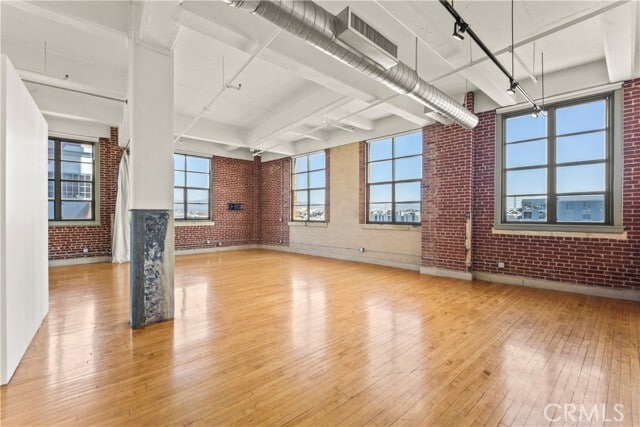 Building Photo - 1850 Industrial St